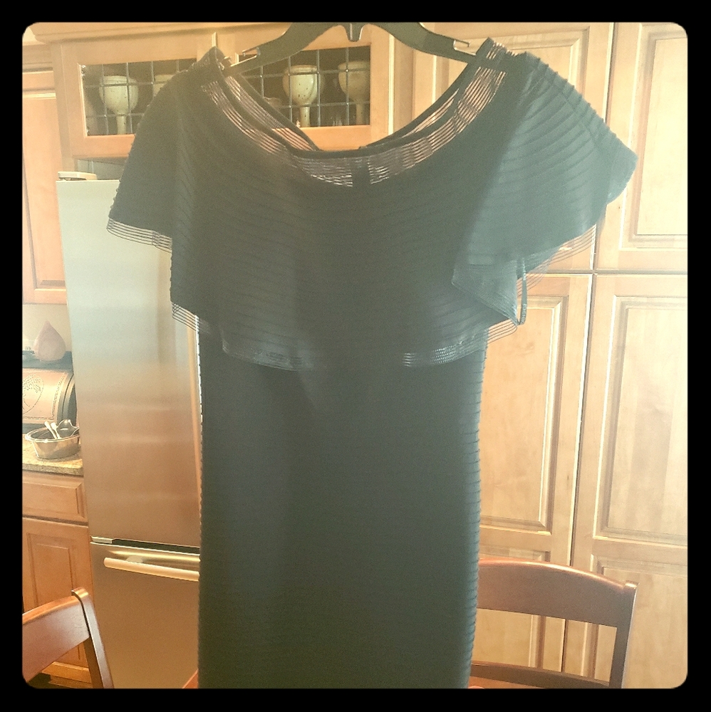 Very pretty off the shoulder cocktail dress